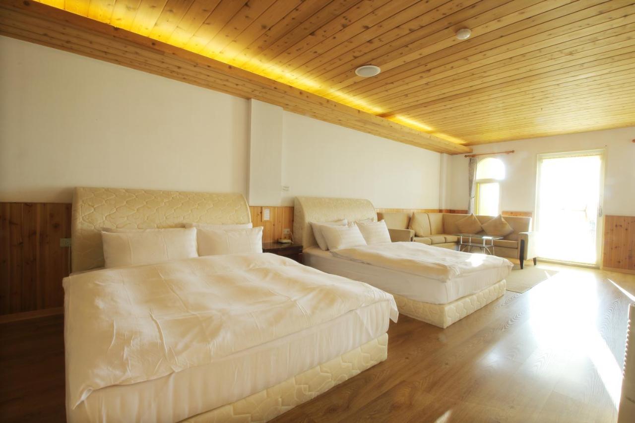 Apartamento Cingjing Brilliant Twins Of Seattle Renai Exterior foto