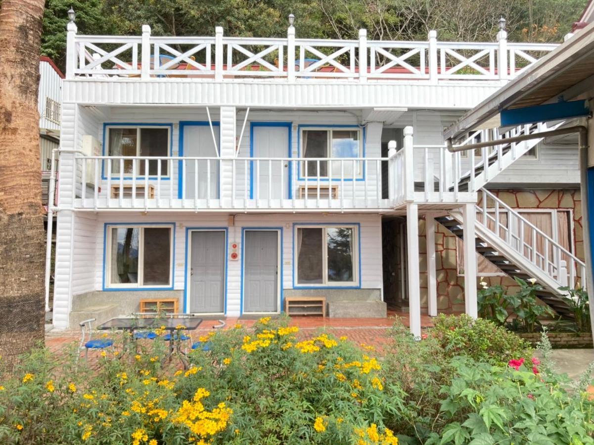 Apartamento Cingjing Brilliant Twins Of Seattle Renai Exterior foto