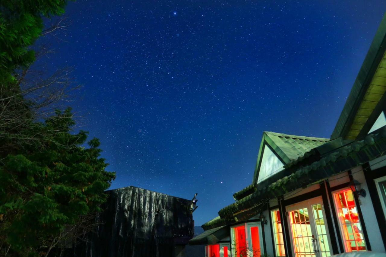 Apartamento Cingjing Brilliant Twins Of Seattle Renai Exterior foto